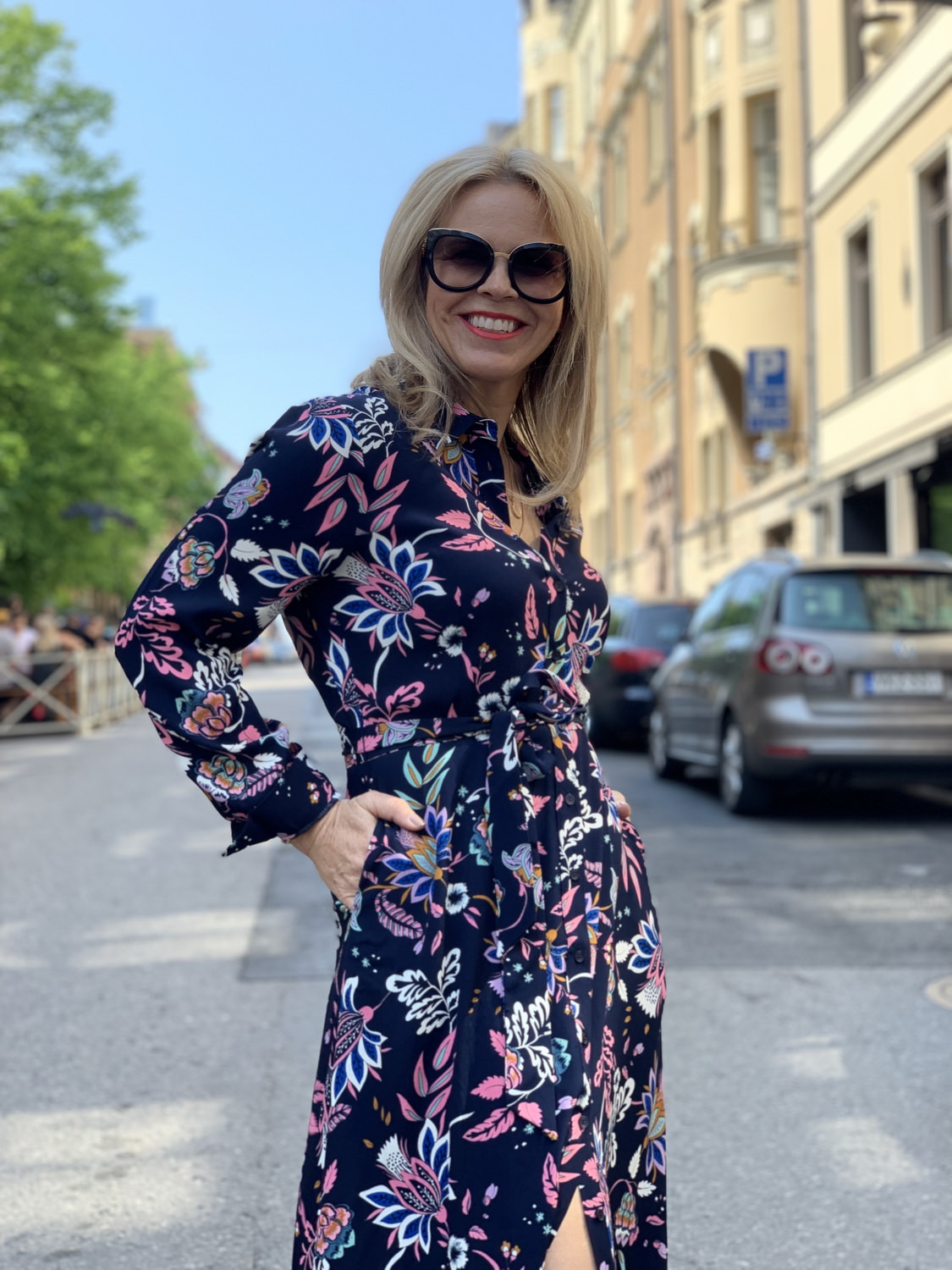 Sama mekko tyttärelle arkeen ja äidille juhlaan