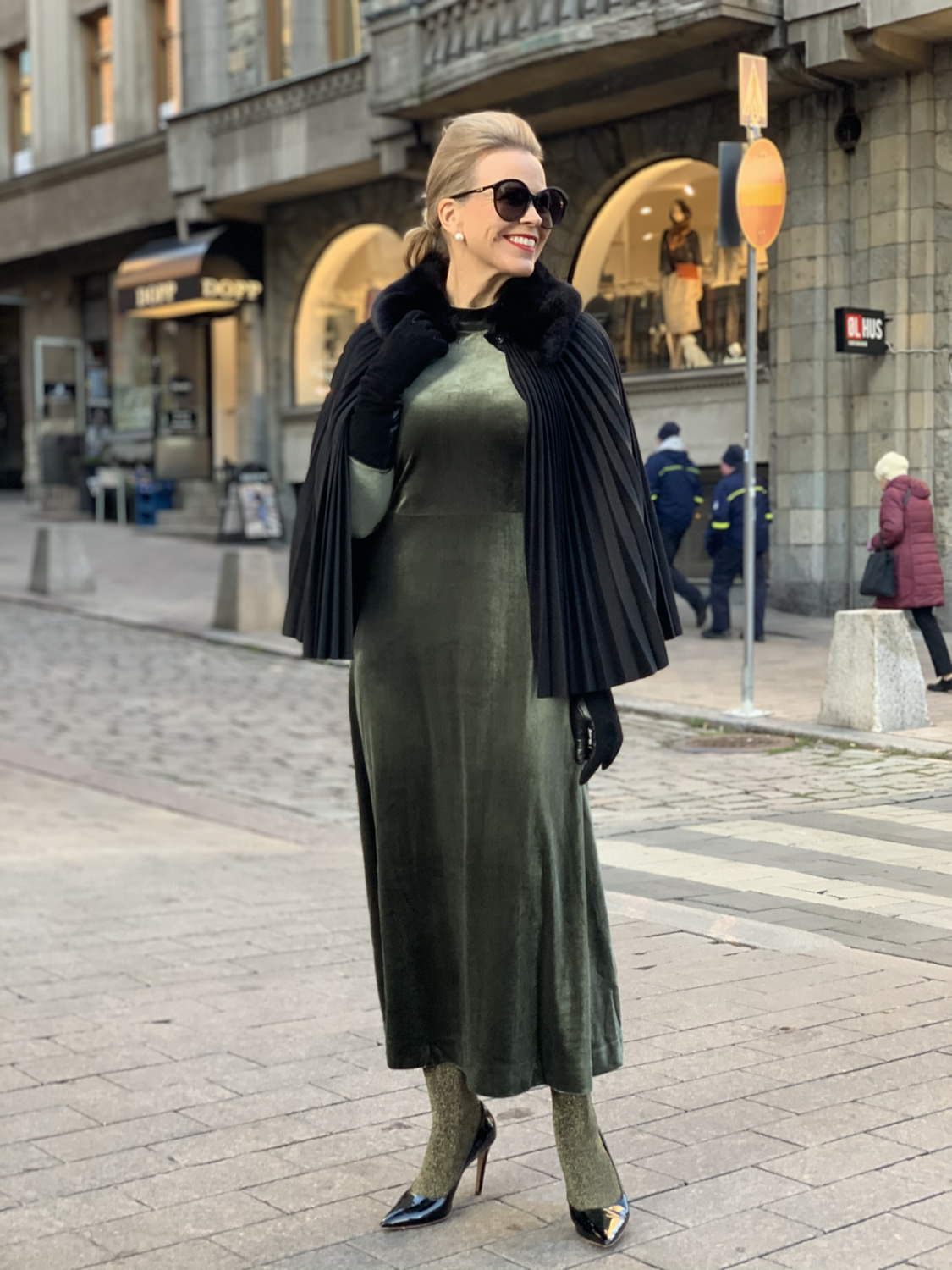 7 asuvinkkiä tulevan talven juhliin: Velurimekot 7 asuvinkkiä tulevan talven juhliin: Velurimekot