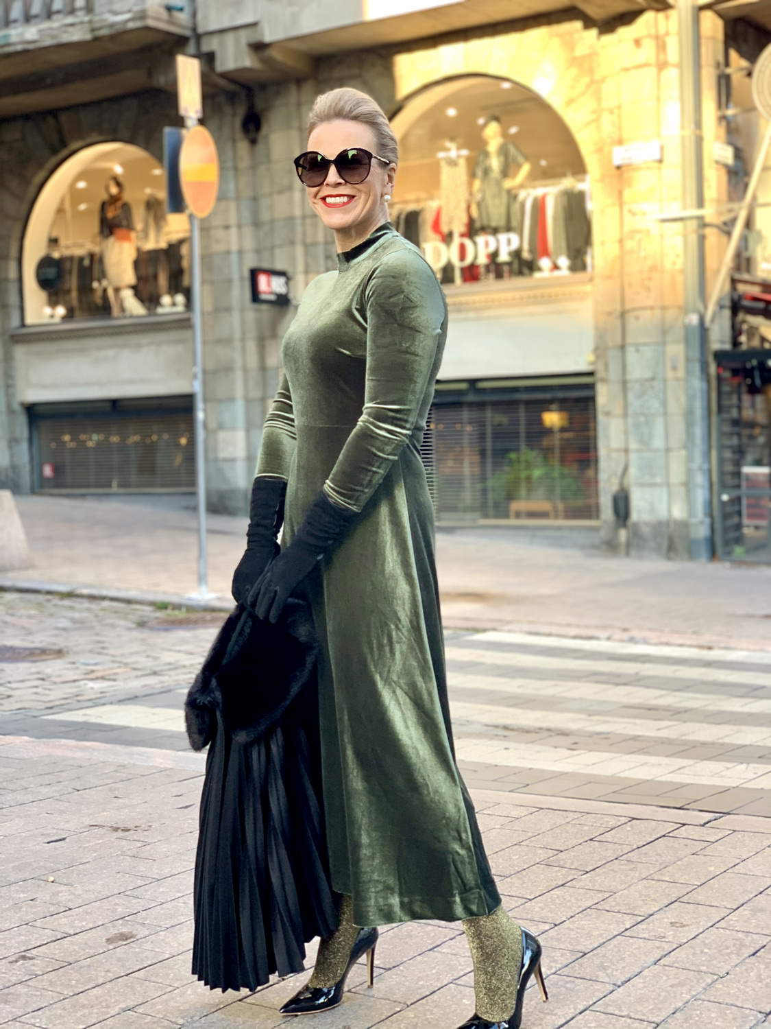 7 asuvinkkiä tulevan talven juhliin: Velurimekot 7 asuvinkkiä tulevan talven juhliin: Velurimekot