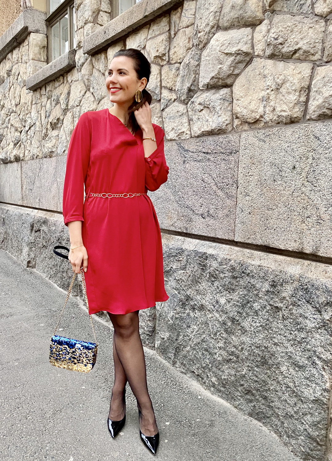 Ladies in red 1/2