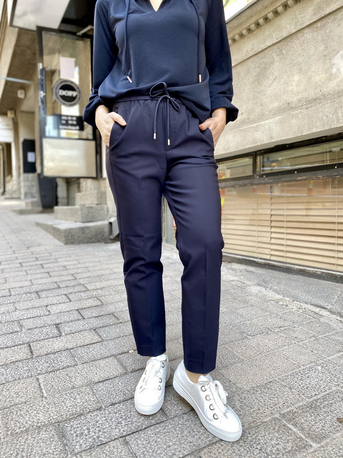 Let's keep our outfit simple -20%