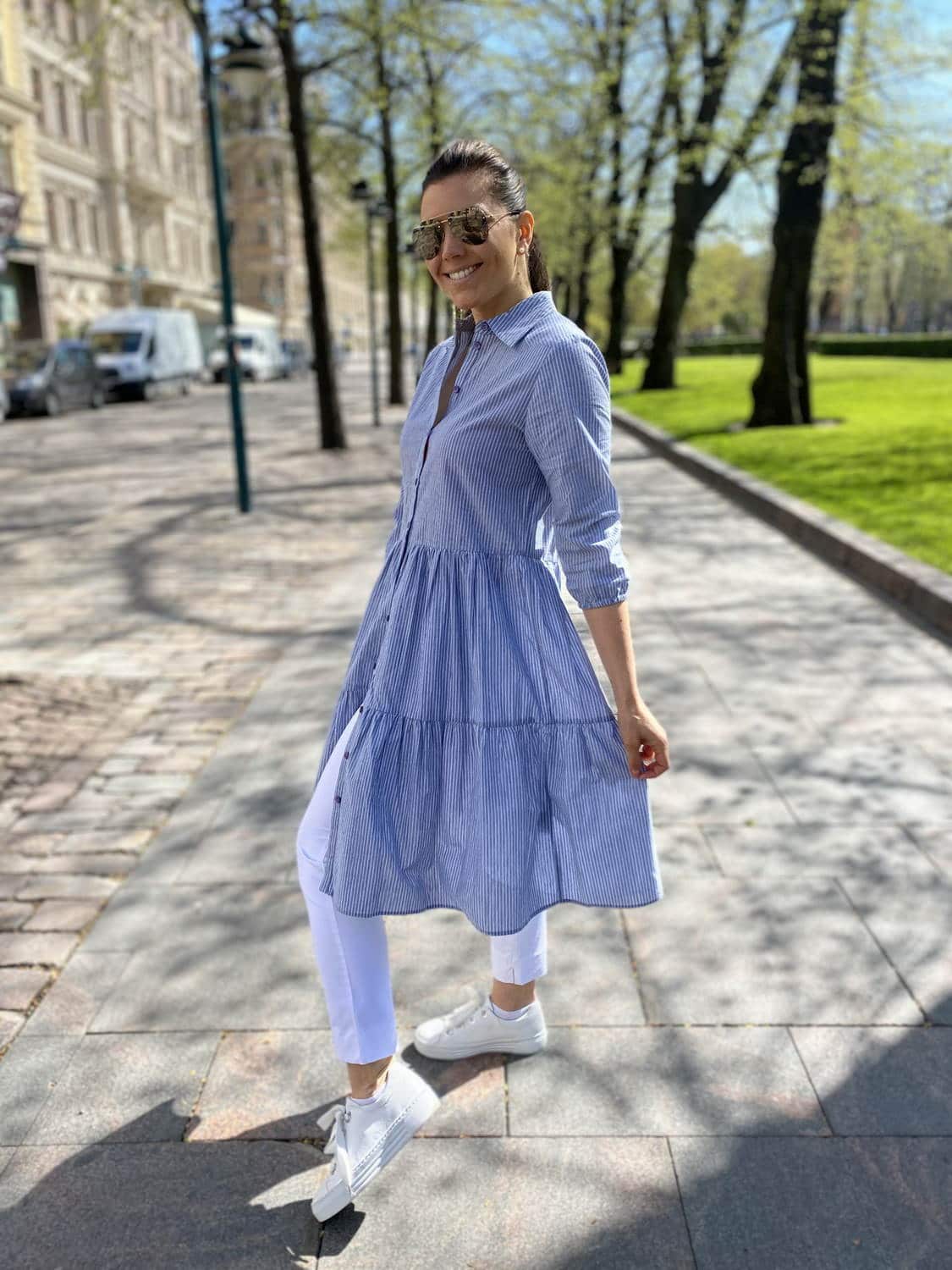 Pukeva ja näyttävä Luciana mekko