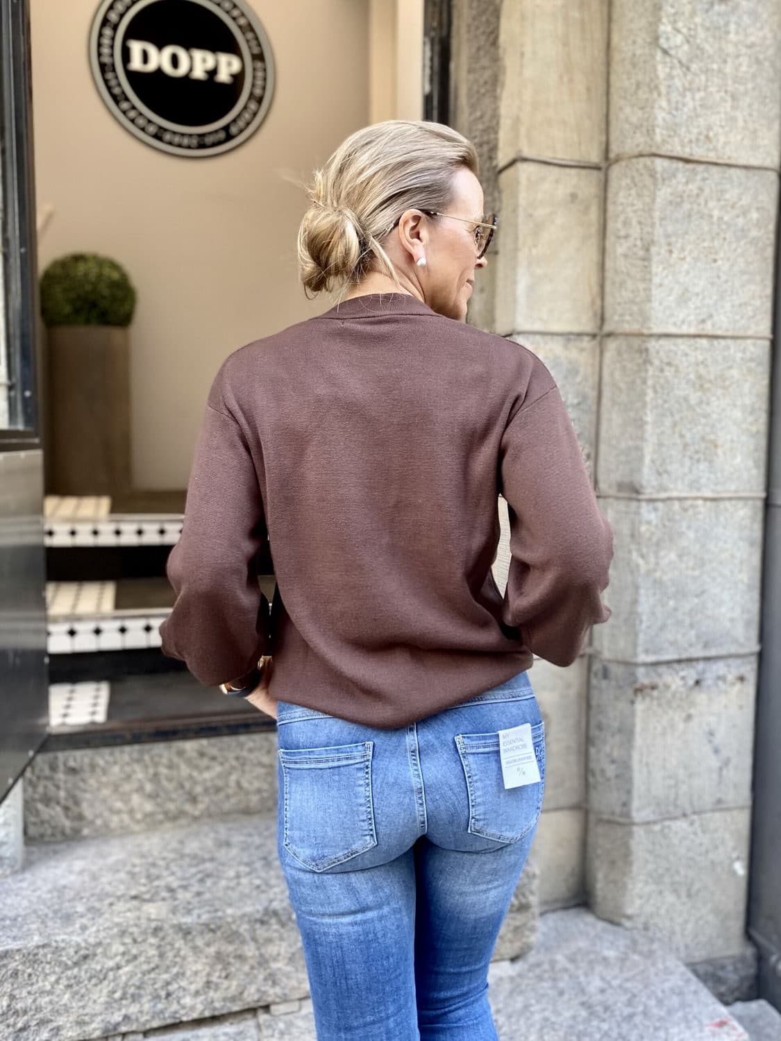 Celine Torn farkut lenkkareilla ja korkkareilla