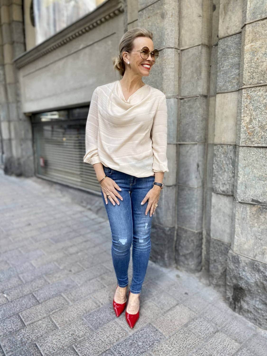 Celine Torn farkut lenkkareilla ja korkkareilla