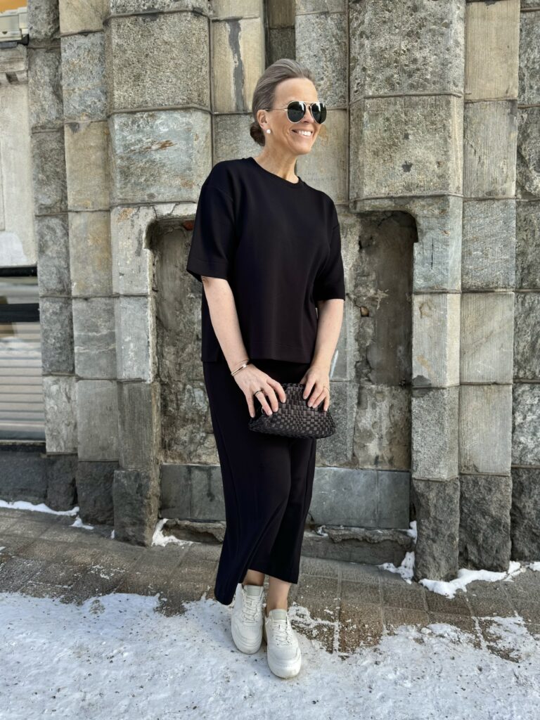 Dalina Clutch; musta - Image 4