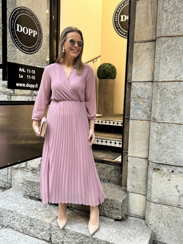 Kila plise´mekko; vanha rosa - Image 2
