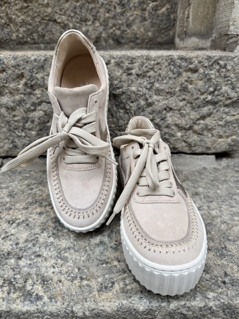 Laritza tennarit; beige kulta - Image 3