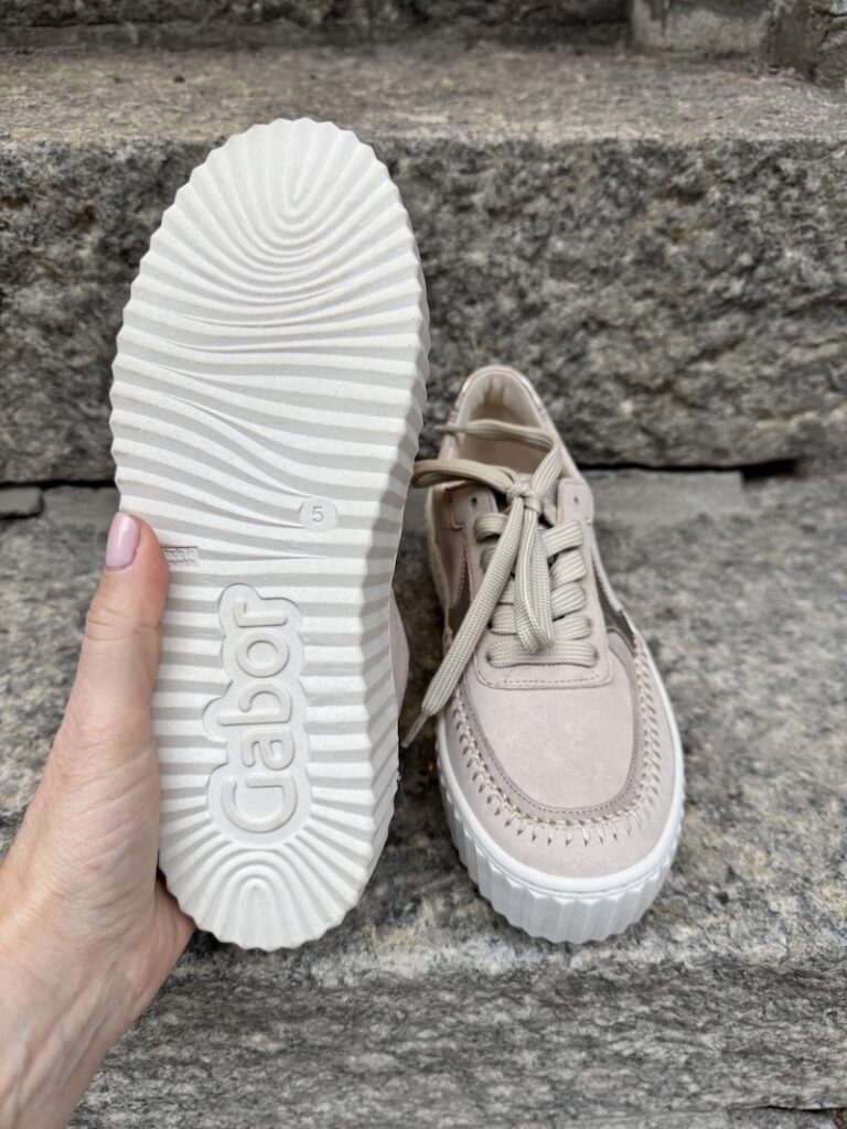 Laritza tennarit; beige kulta - Image 4