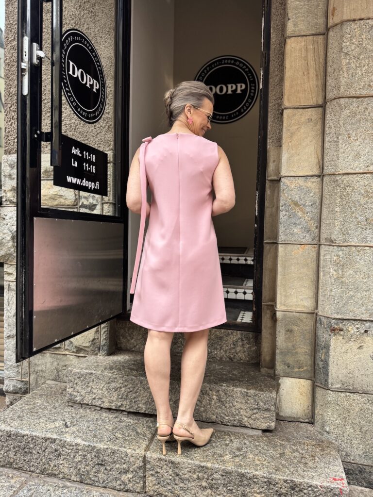 DW Nesir mekko; rosa - Image 6