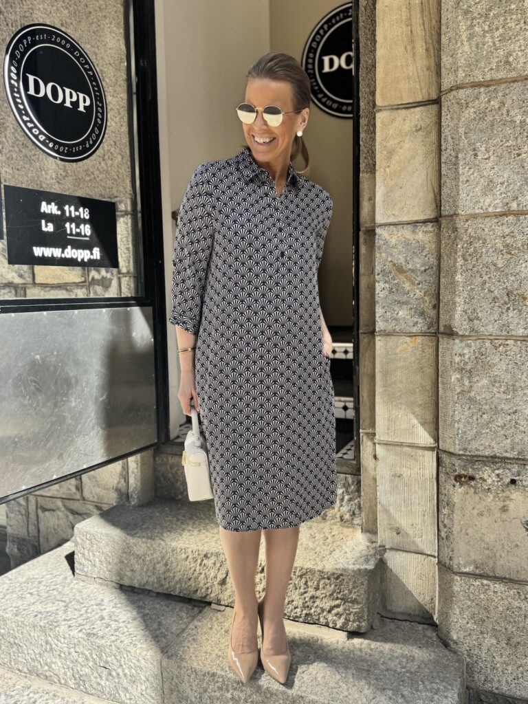 Bonnie paitamekko; sininen viuhkakuvio - Image 3