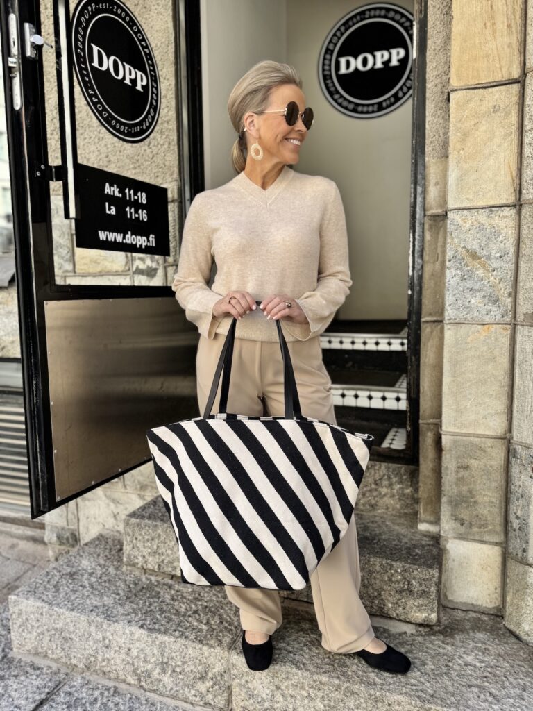 Ailey shopper; beige/musta - Image 2