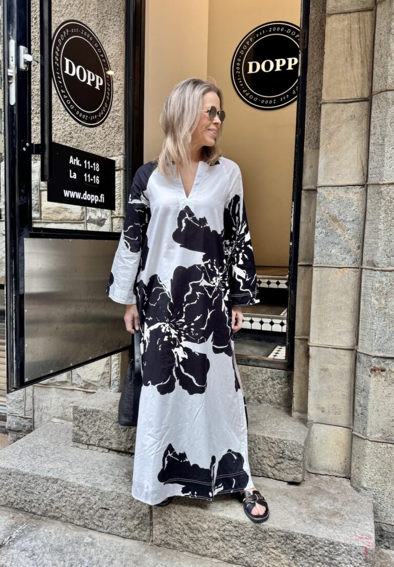 Joanne kaftan mekko; musta/valkoinen - Image 4