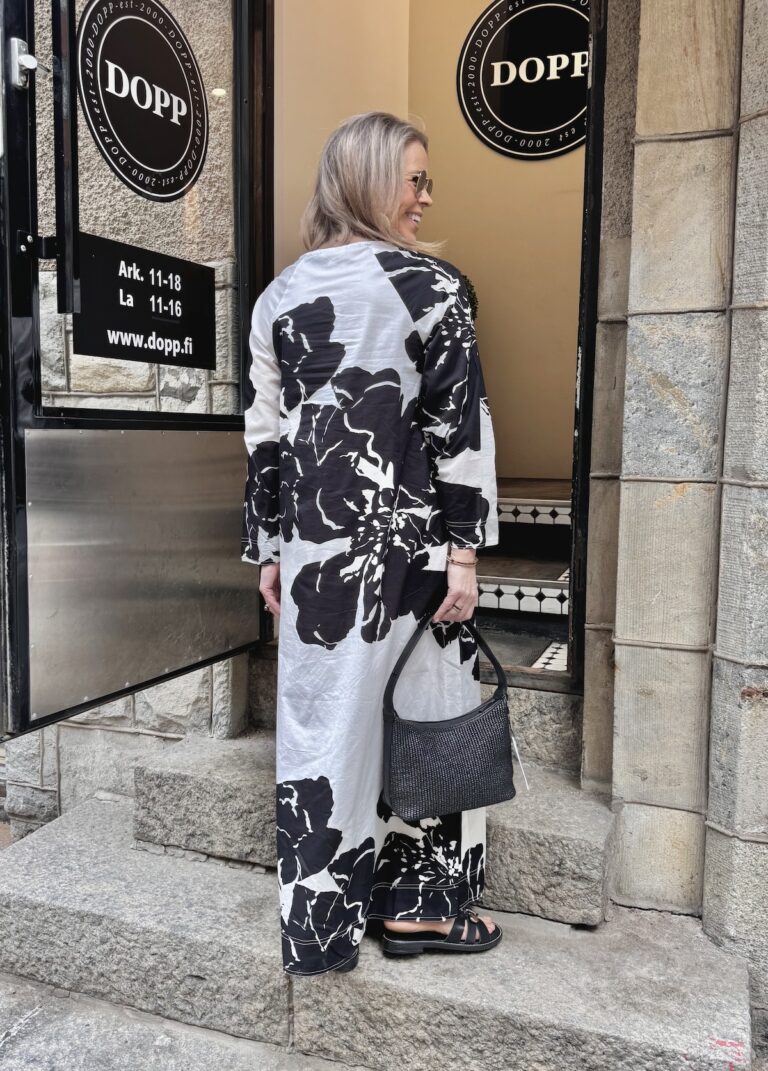 Joanne kaftan mekko; musta/valkoinen - Image 6