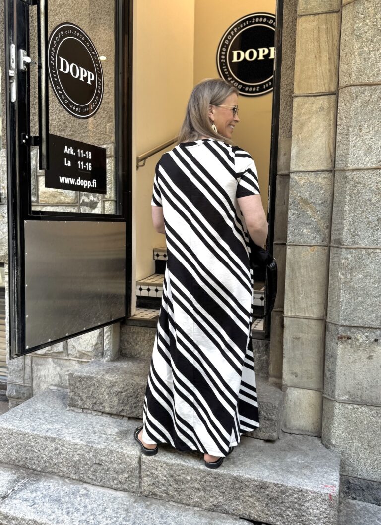 Aeve maximekko; musta/vakoinen - Image 8