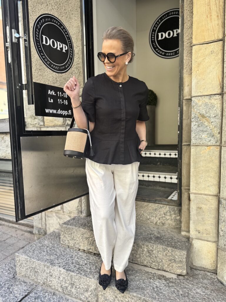 Rigitta peplum pellava/viskoosi paita ; musta - Image 8