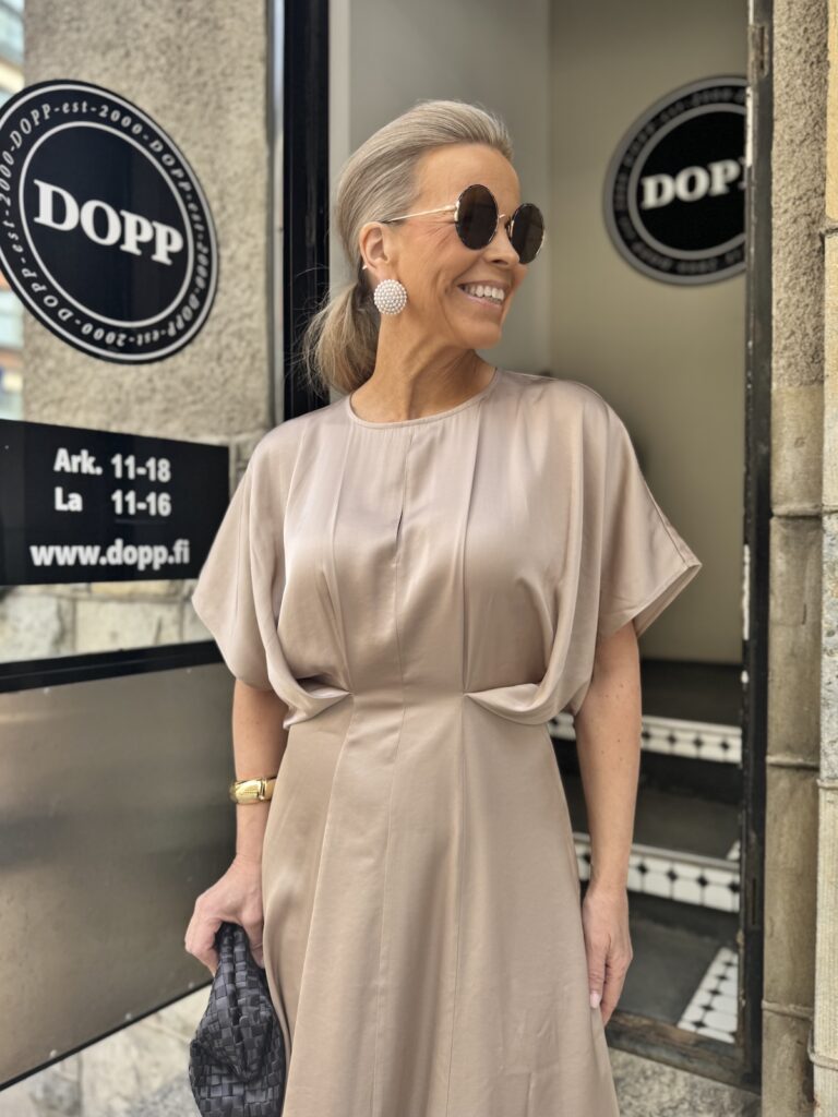 Thorun midimekko; simply taupe - Image 6