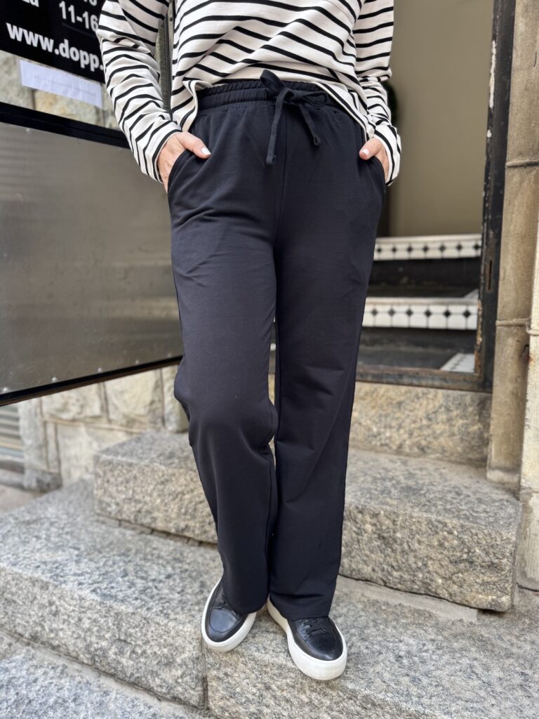 Tyra housut; mustat - Image 3