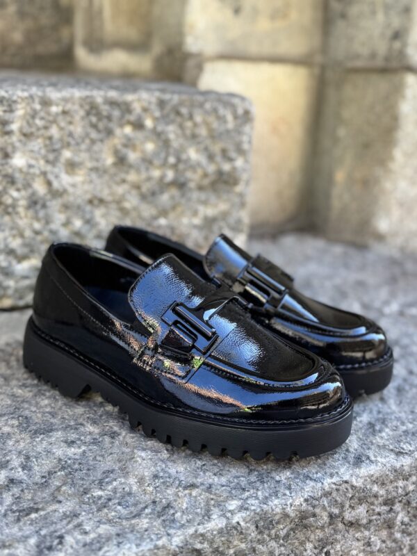Loaferit mustat kiiltonahka