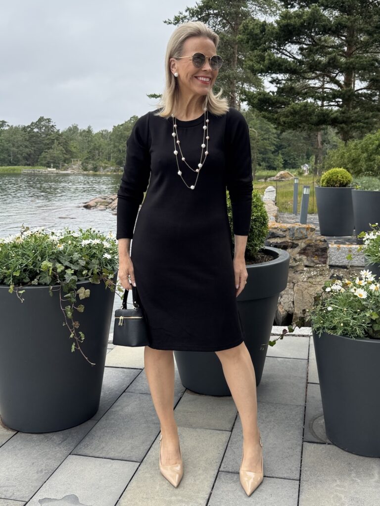 Alwine Chabrina mekko; musta
