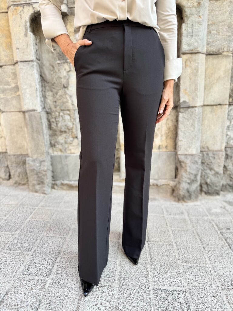 Bryelle bootcut housut; musta - Image 2