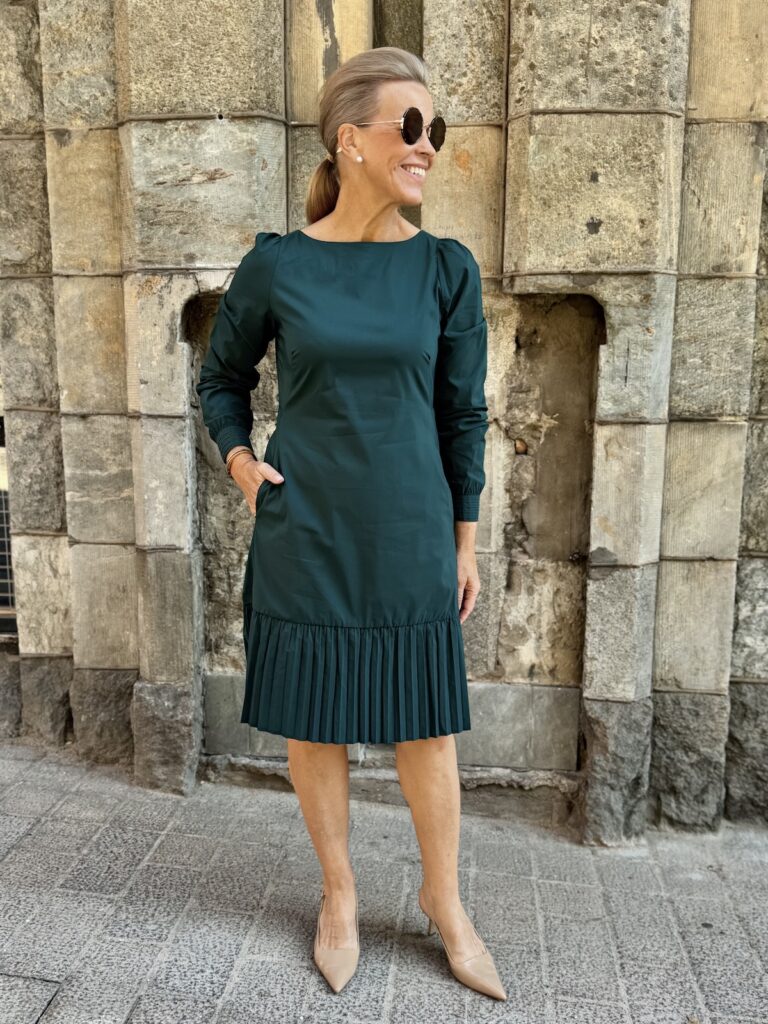 Beate Antoientt mekko; tummanvihreä - Image 2