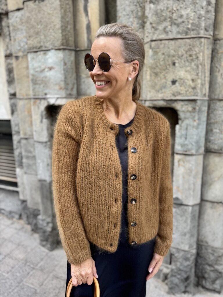 Jetra neuletakki; tobacco brown - Image 3