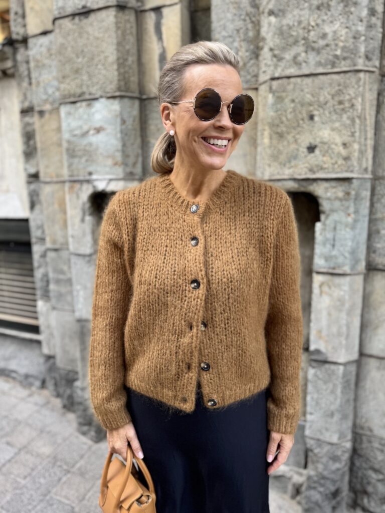 Jetra neuletakki; tobacco brown - Image 2