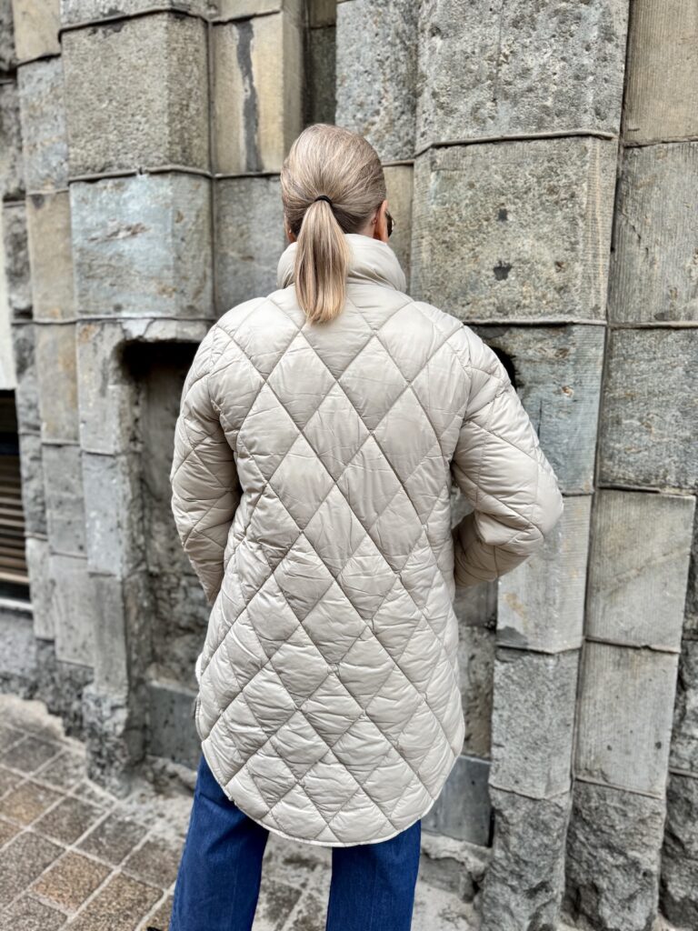 Olilas tikkitakki; beige - Image 9