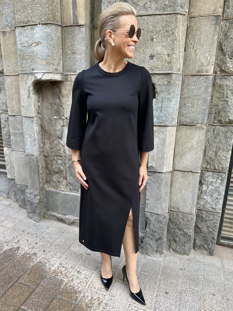 Joy Rubina midimekko; musta jersey