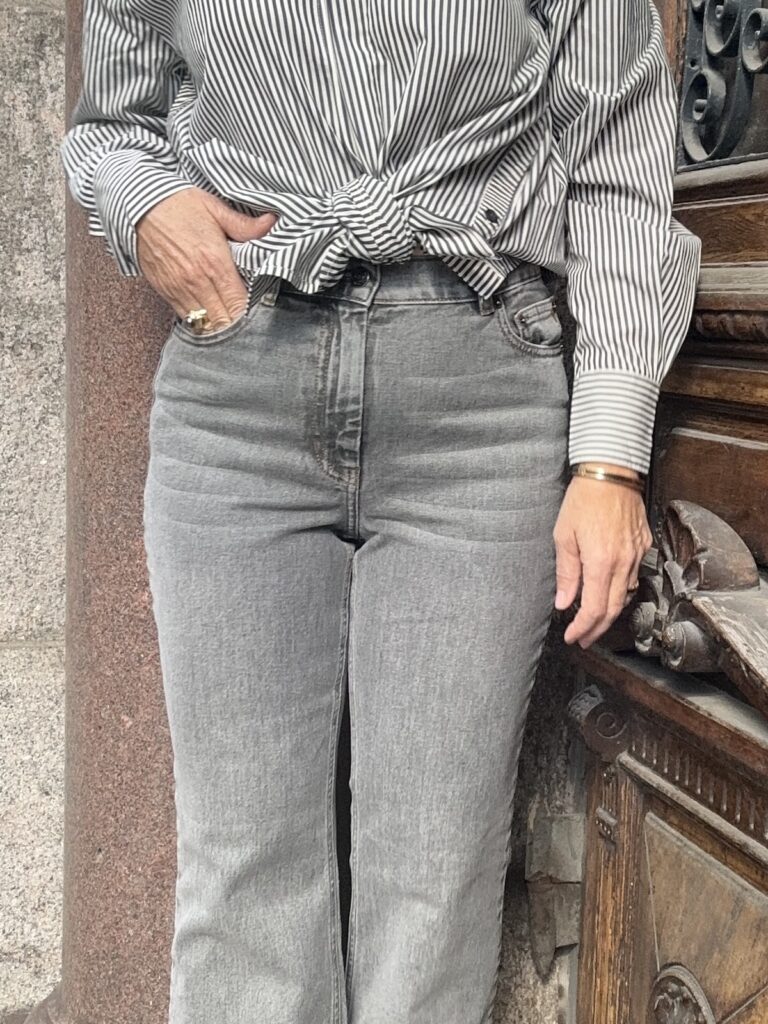 Nanas bootcut farkut; harmaa pesu - Image 5