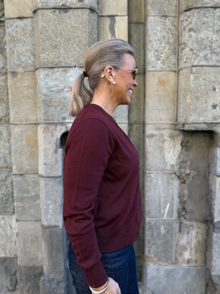 Noelani neuletakki; viininpunainen - Image 4