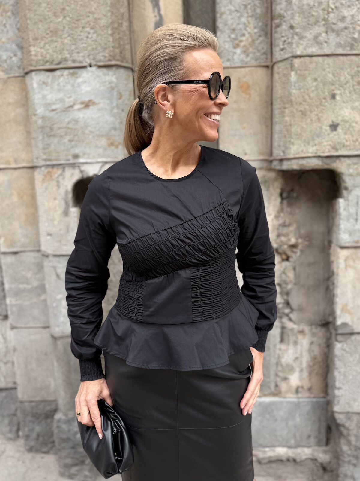 Ajda Antoinett paita; musta - Image 3