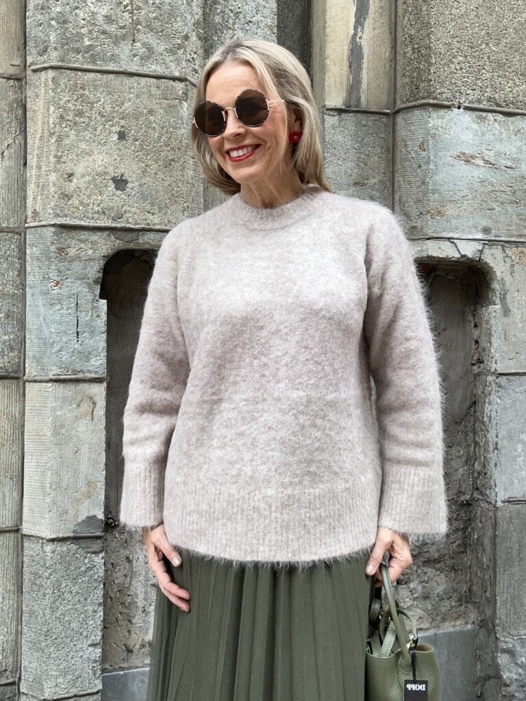 Sahana pidempi neule; beige melerattu - Image 3