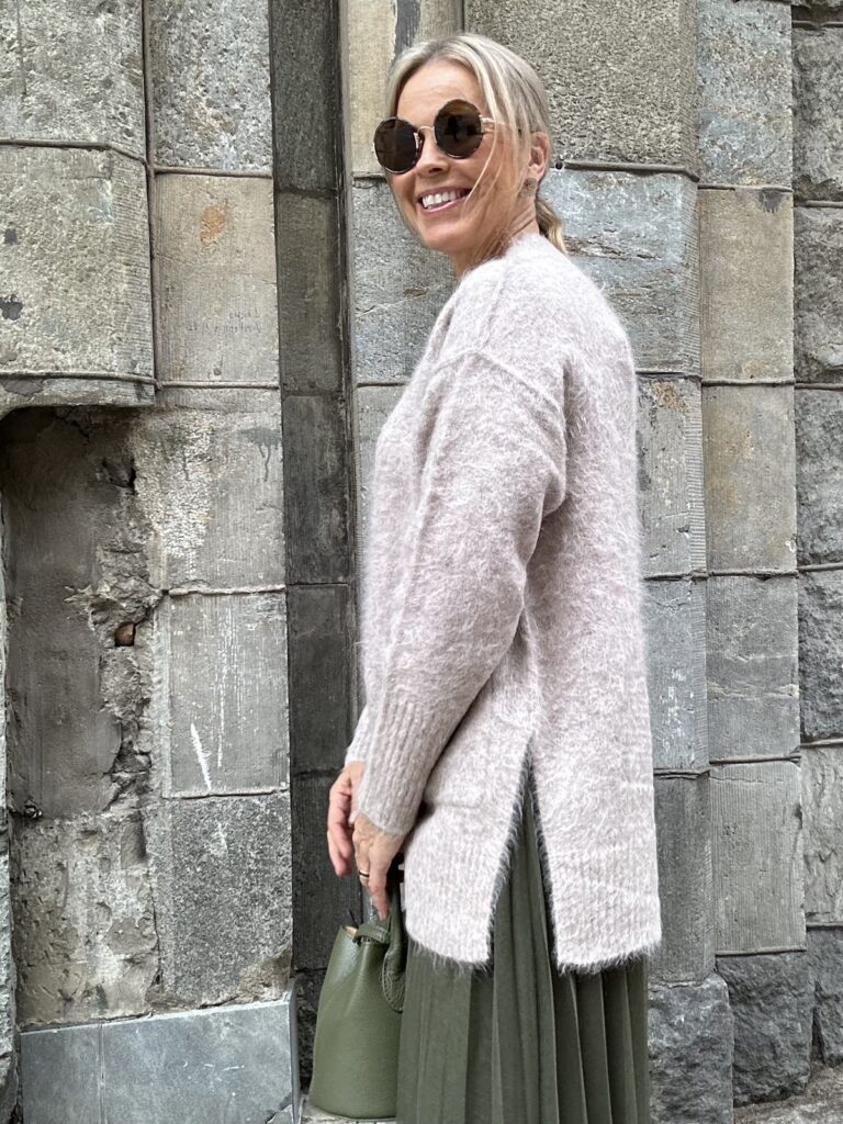 Sabire pidempi neuletakki; beige melerattu - Image 3