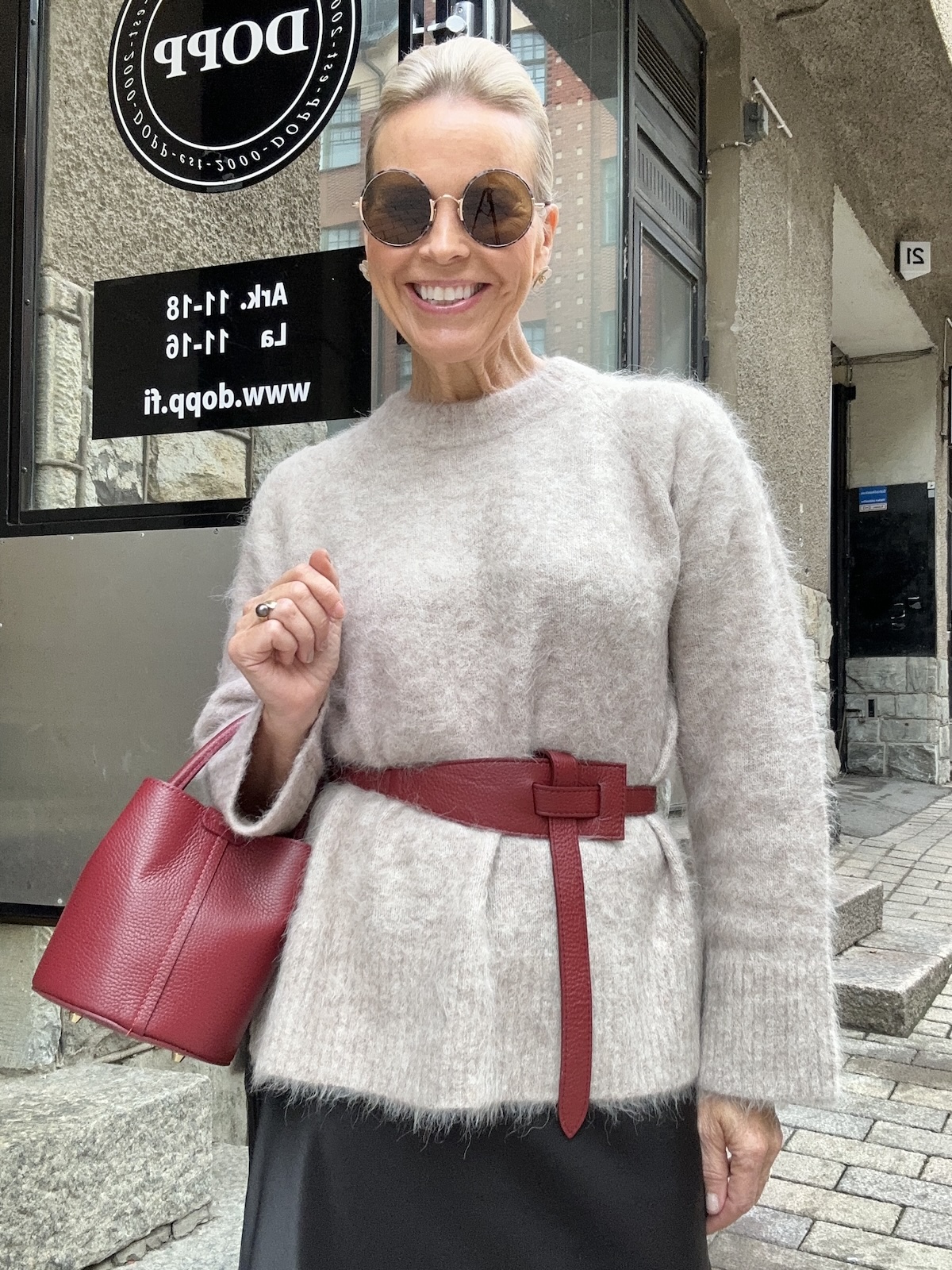 Sidottava nahkavyö; viininpunainen - Image 2