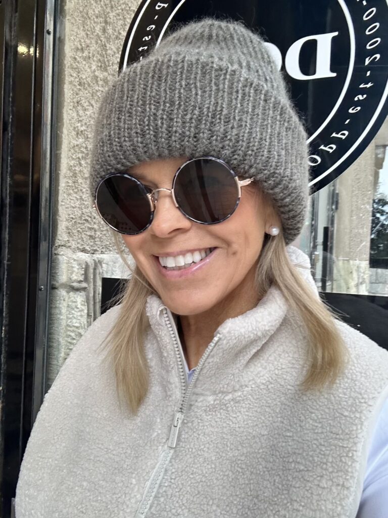 Mollie mohairpipo fleecellä; oliivinvihreä