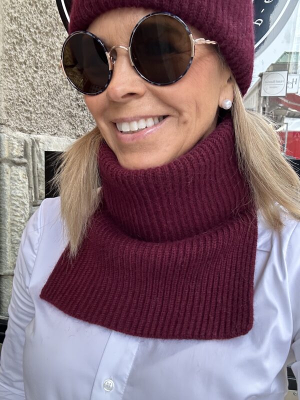 Lorona kauluri; viininpunainen