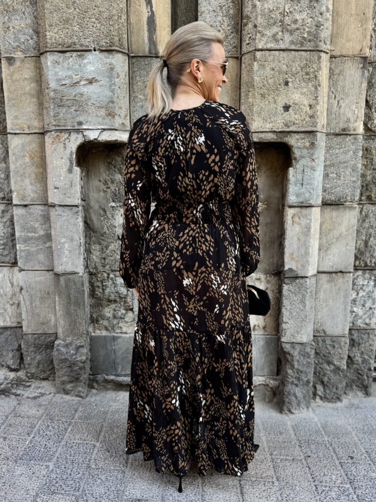 Averie maximekko; leonora black - Image 6