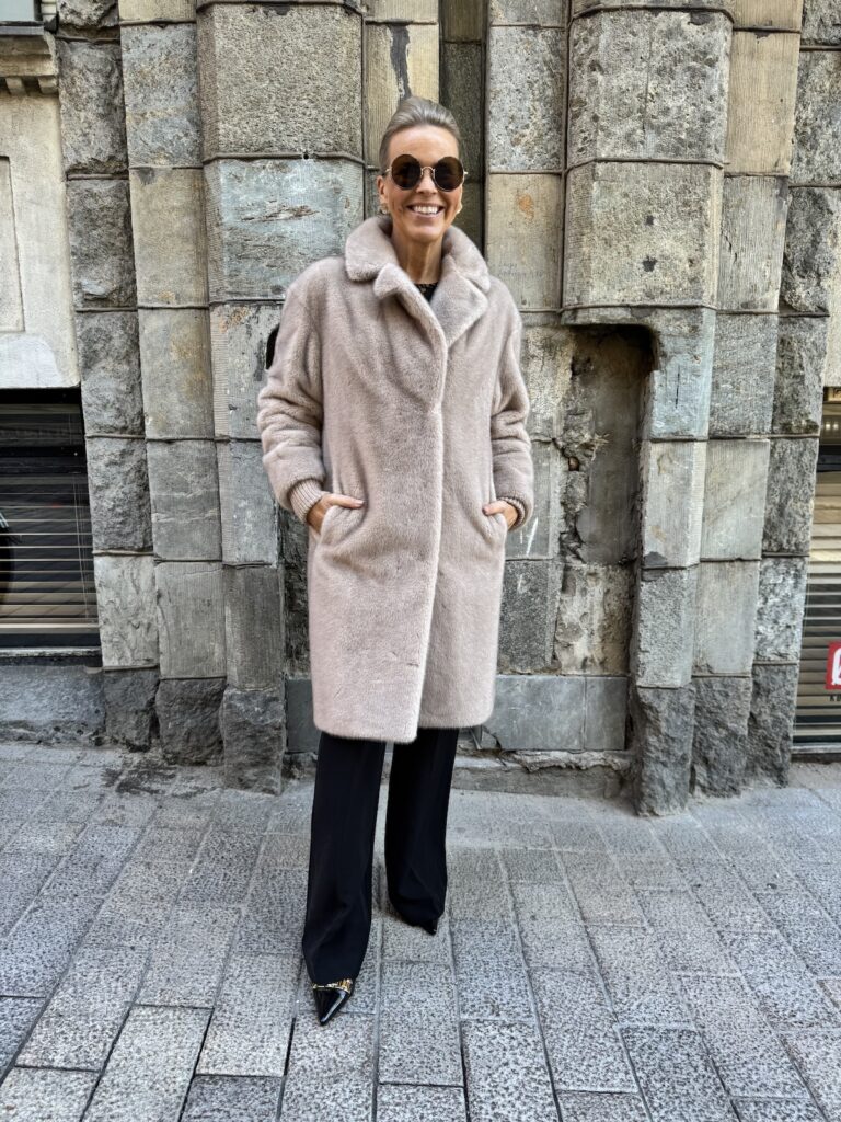 Nilla tekoturkki; beige - Image 5