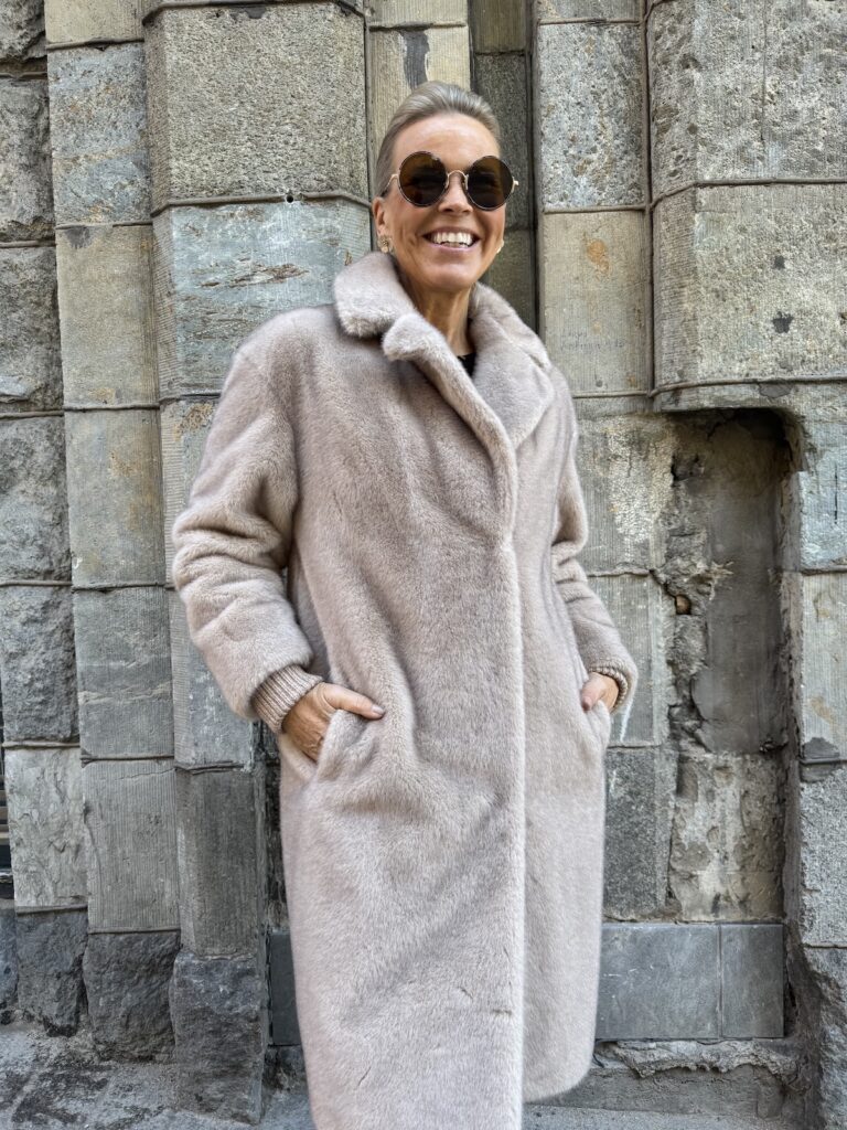Nilla tekoturkki; beige - Image 2