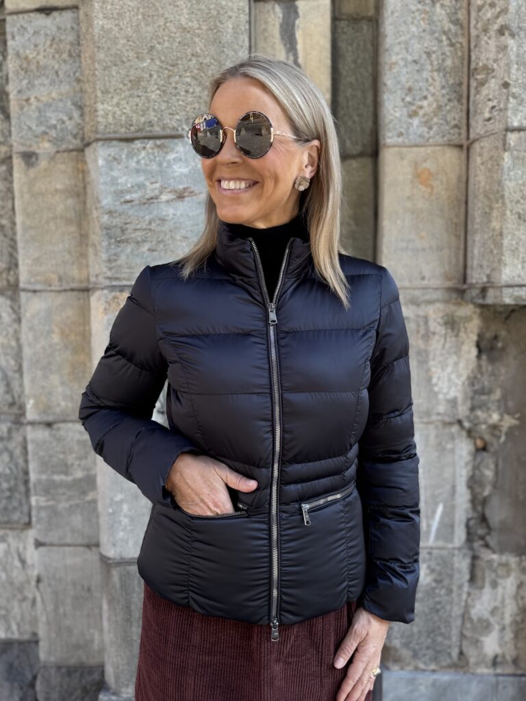 Loredana kevytvanutakki; musta - Image 2