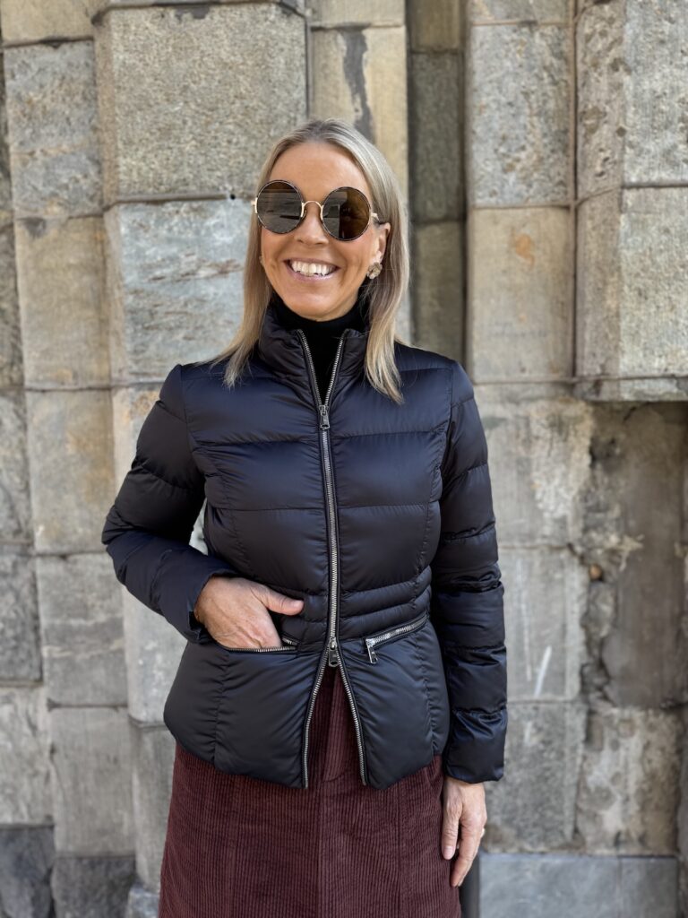 Loredana kevytvanutakki; musta - Image 4