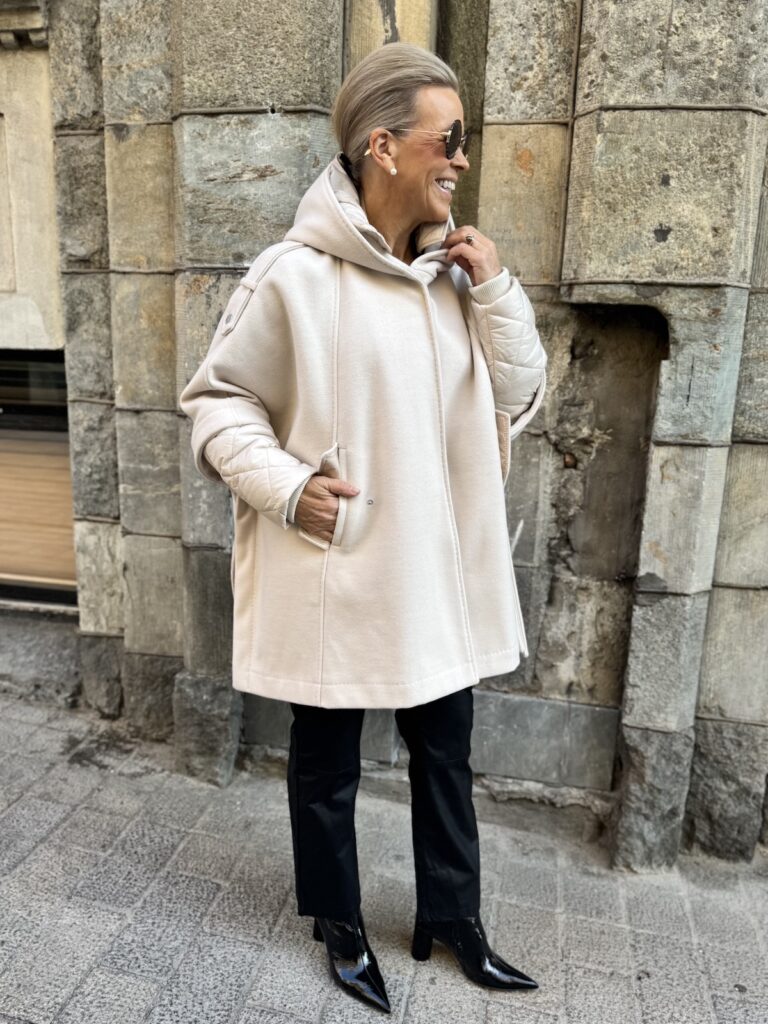 Brigit viittatakki; luonnonvaalea - Image 3