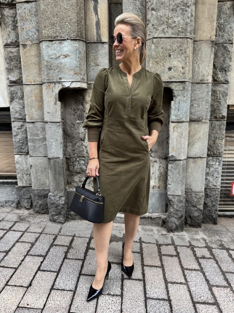 Rhaena samettimekko; oliivinvihreä - Image 2