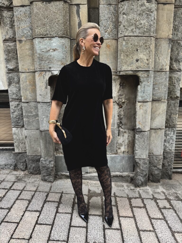 Zoe velourmekko; musta - Image 2
