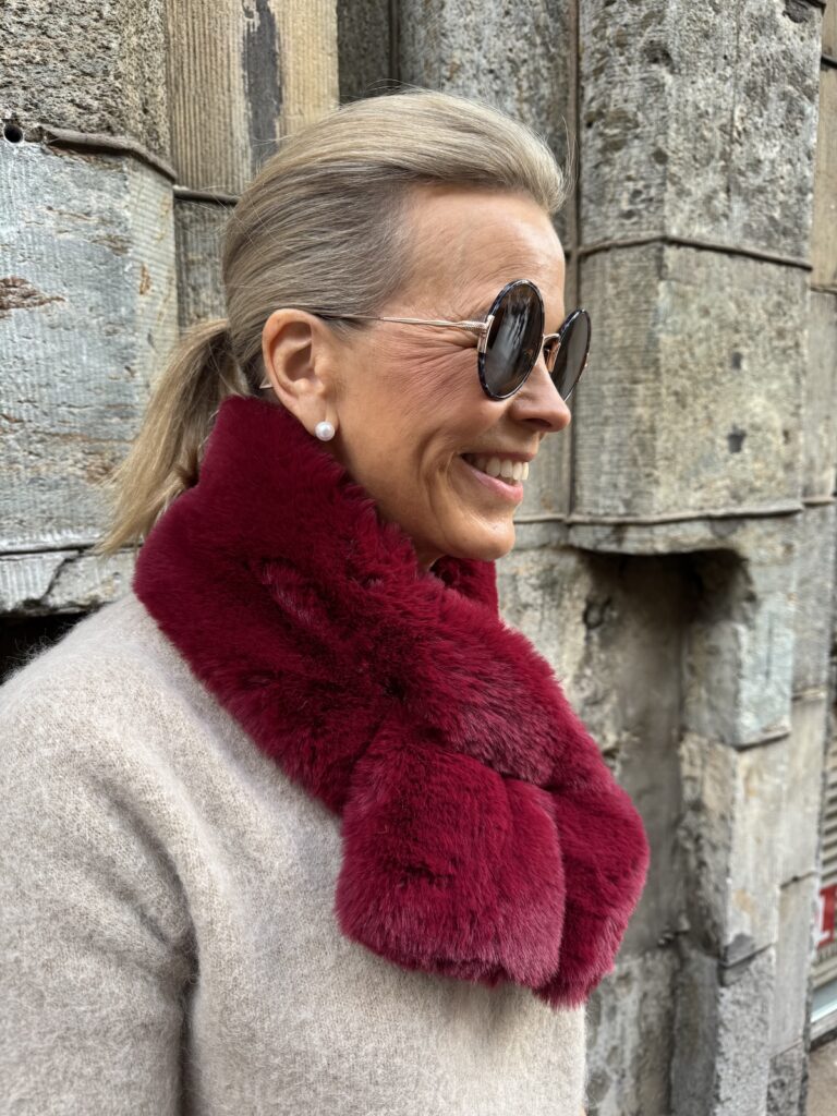 Anais tekoturkishuivi; punainen - Image 2