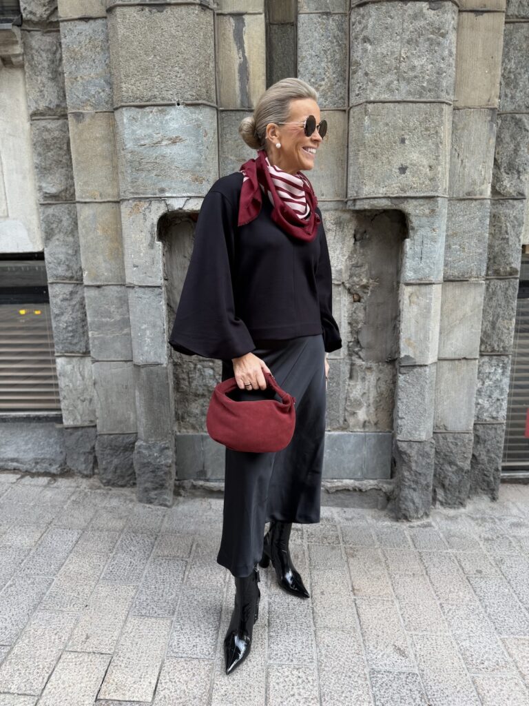Ami villahuivi; viini/vanha rosa - Image 3
