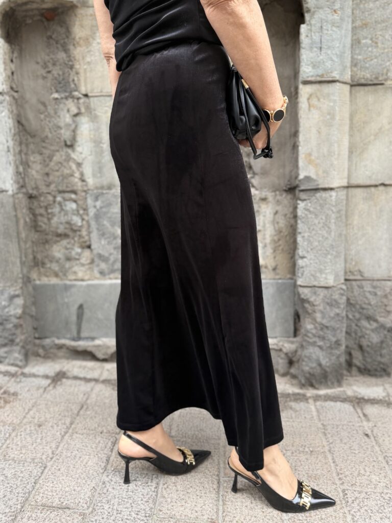 Velera velour midihame; musta - Image 4