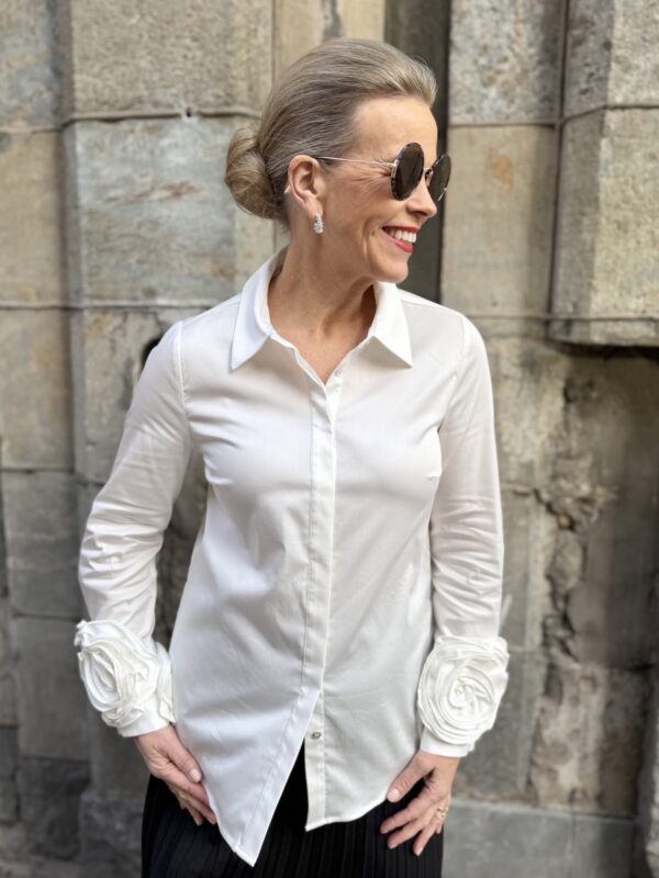 Rosa ruusupaita; valkoinen