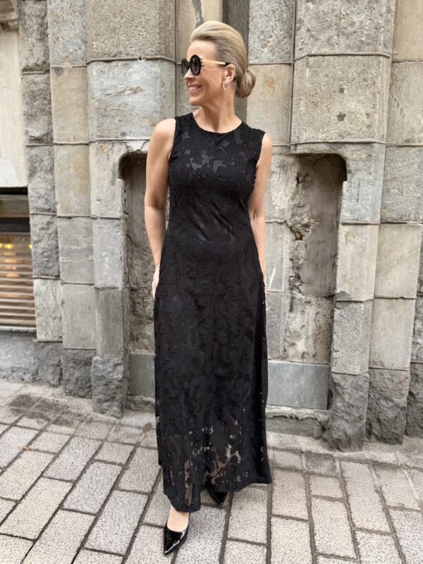 Aisling hihaton midimekko; musta
